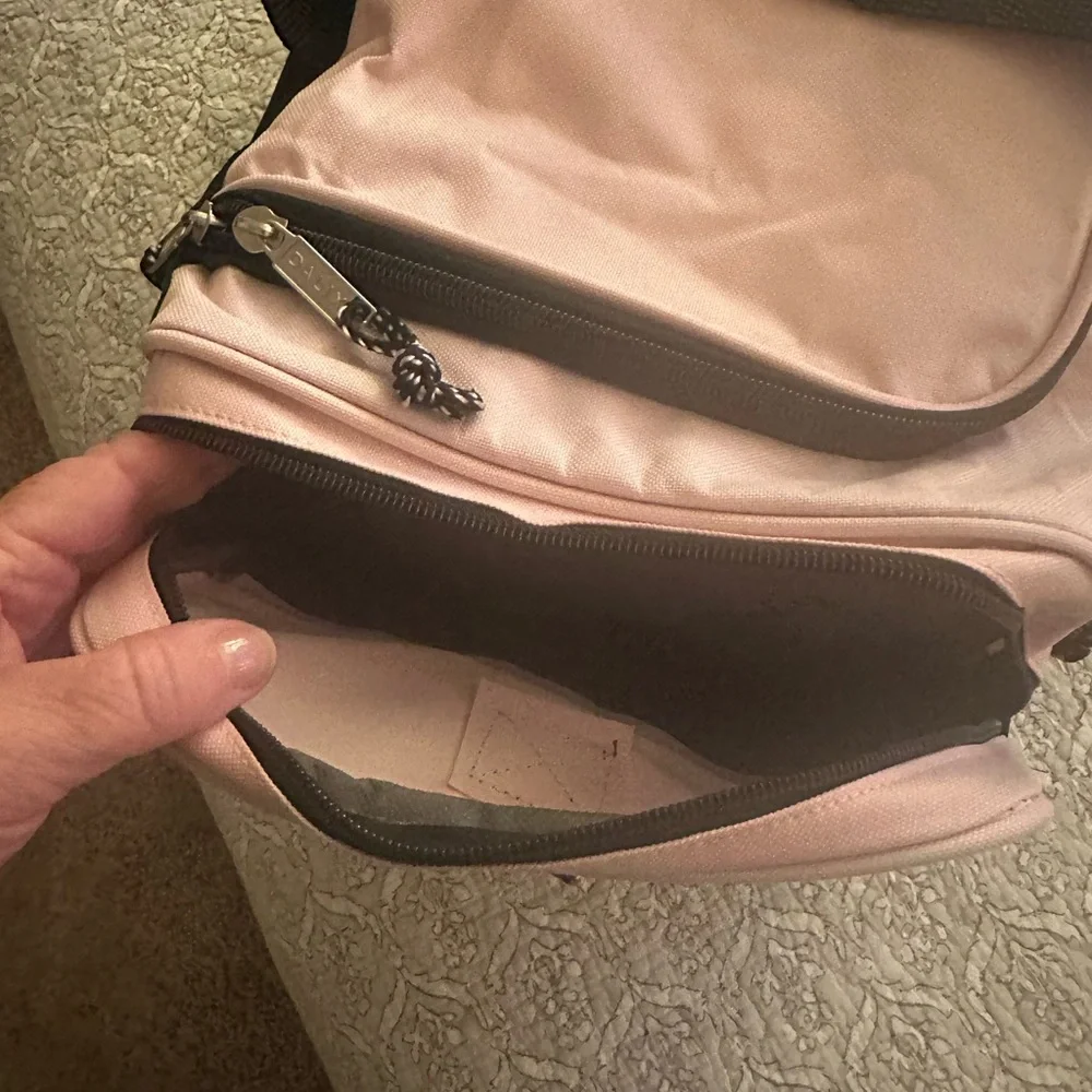 Chic Pink and Black Women's Gym/Sports/Travel Bag New - Picture 5 of 7